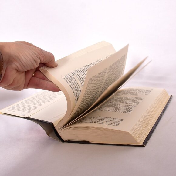 MARIE: A TRUE STORY By Peter Maas - Hardcover  Dust Jacket - Picture 5 of 9